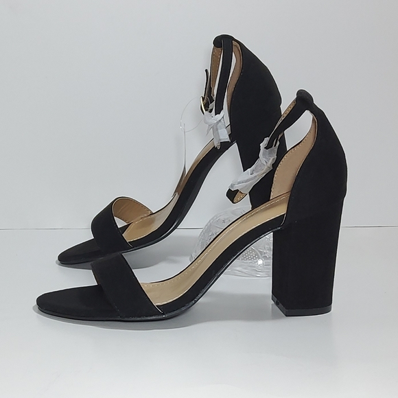 Shoes - Womens Chunky Heel Ankle Strap High Heel Sandal